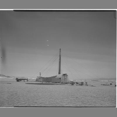 Oil Rig 5 miles North East of Twin Bridges, April 1953