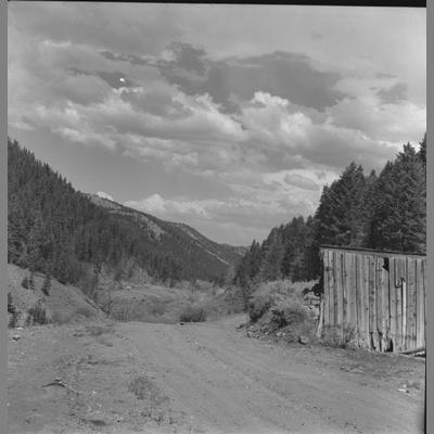 Wood frame building near Alder Gulch in Montana, June 21, 1959