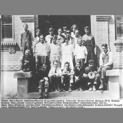 Twin Bridges School Group Pose in Madison County