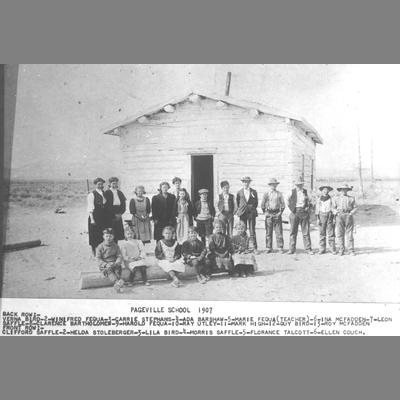 School Children Pose in Front of Pageville School, 1907