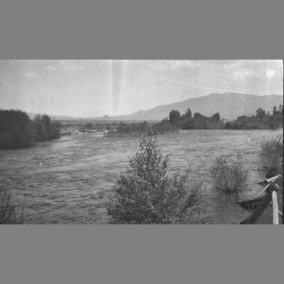 Flooding Around Farms and Fences