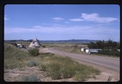 Busby, Montana - tipi gas station
