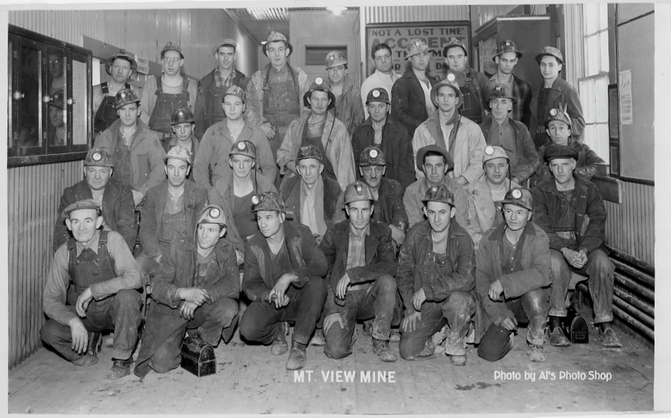 Group photograph of workers at Mt. View Mine