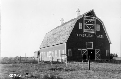 Cloverleaf Farm - Barn