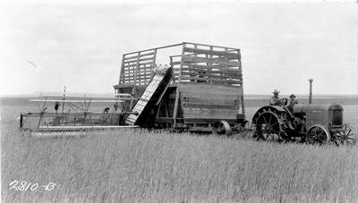 Cloverleaf Farm - Header Barge