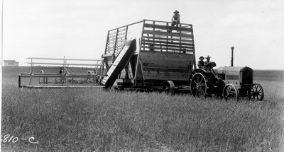 Cloverleaf Farm - Header Barge