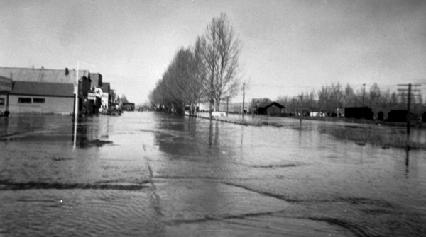 Street floods in Manhattan, Montana