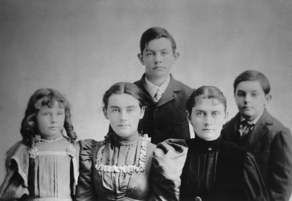 Family Portrait of Caroline McGill with her Brothers and Sisters, Lebanon, Missouri