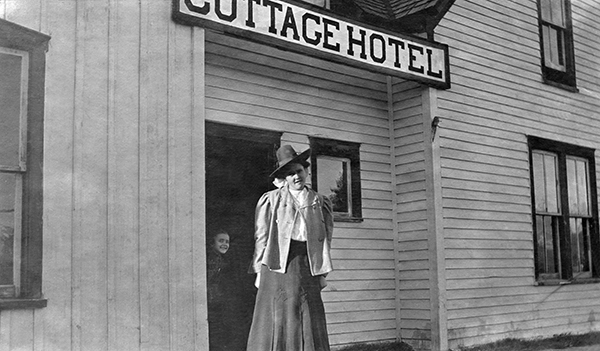 Unknown Women in Front of the Cottage Hotel, Emigrant, Montana