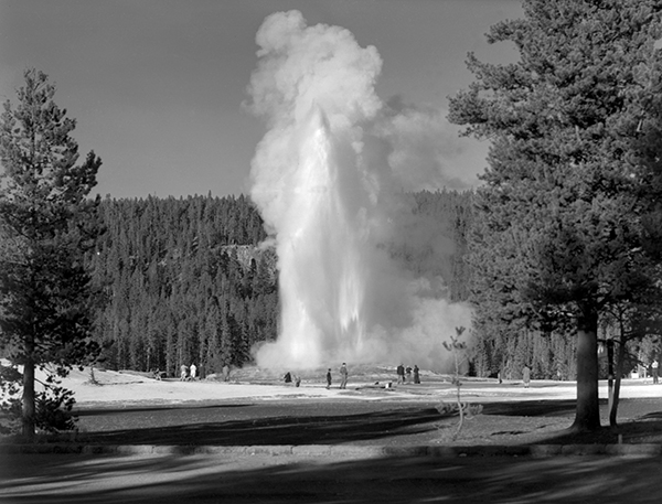 Old Faithful Geyser, Yellowstone National Park, Wyoming