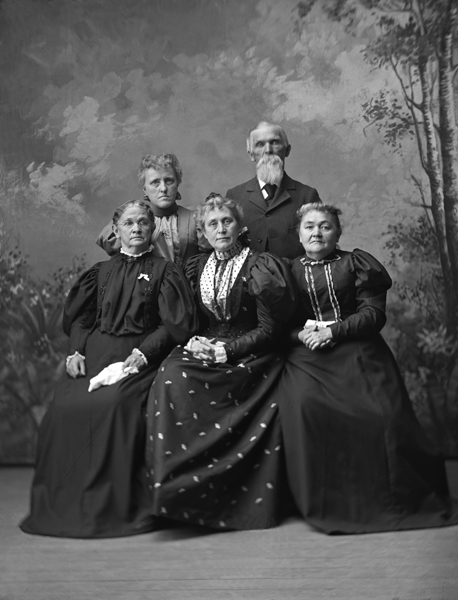 Group Portrait of Unidentified Men and Women, Bozeman, Montana
