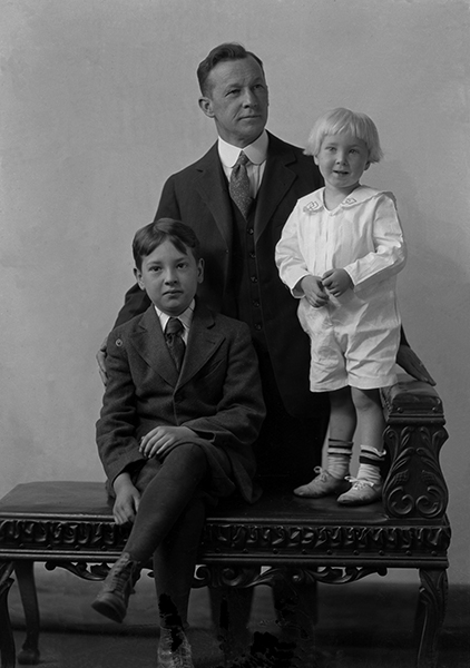 Alfred Schlechten with His Children, Bozeman, Montana