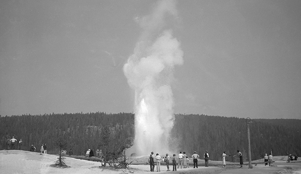 Old Faithful Geyser, Yellowstone National Park, Wyoming