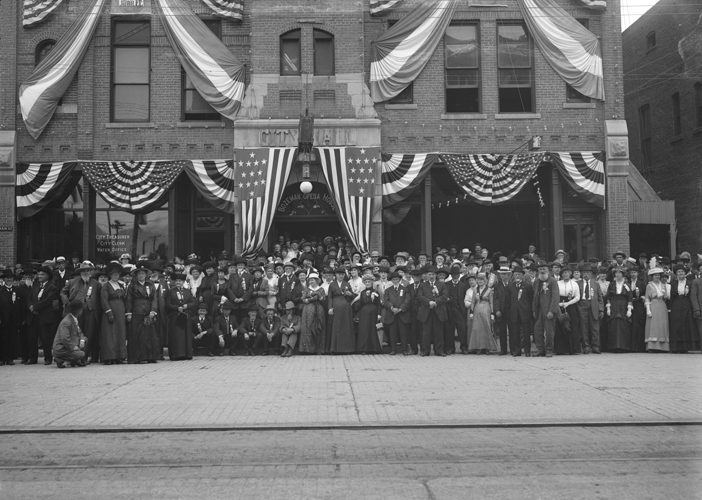 Group Portrait of the Sons and Daughters of the Pioneers, City Hall, Bozeman, Montana