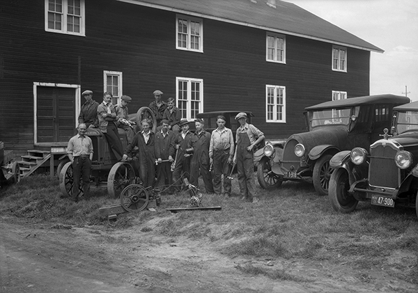 Auto Mechanic Class at Montana State College, Bozeman, Montana