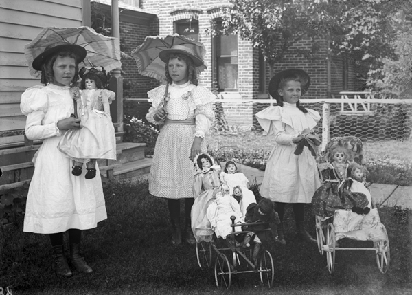 Portrait of Harmon Sisters, Bozeman, Montana