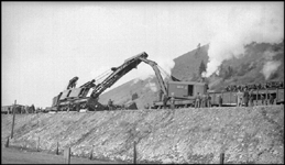 NP wrecker 47, overturned just east of Missoula. Wrecker  47 had been called to pick up a derailed gondola just east of Missoula, but insufficient blocking of wrecker 47 caused it to tip over onto the gondola. A small wrecker from the Missoula car shop assisted wrecker 27 in picking up wrecker 47. Wreckers 45 and 47, new 250-ton 