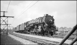 NYC Freight Engine 2937 passing East Cleveland, OH.