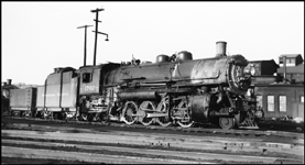 NP 1702, Class W-3 locomotive in yard outside the Duluth roundhouse