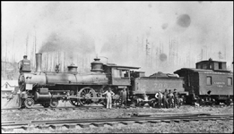 NP 796, Class C-6 with crew posing.