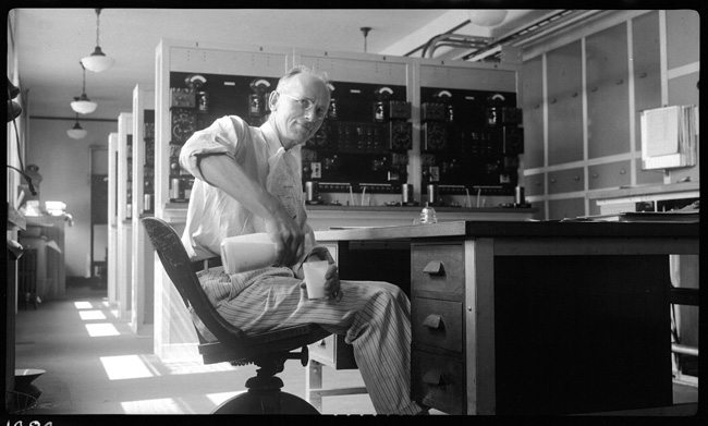 Fargo Relay Office, J. W. Snyder. Mgr.
