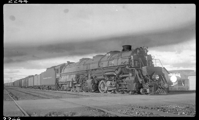 NP 5004, Class Z-5, Yellowstone pulling X5004W and arriving Glendive