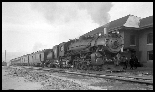 UP 4-6-2 No. 3129, series 3129-3133, Class P-10, arriving at Butte station with train No.29