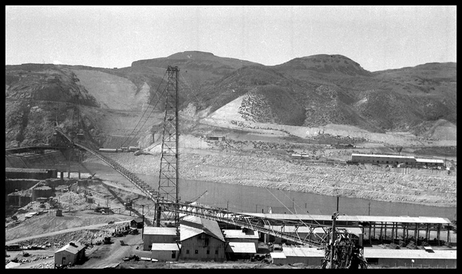 Grand Coulee Dam  Washington Similar to RVN04298, slight difference in angle