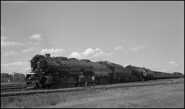 NP 5105, Class Z-6 and NP 5109, class Z-6 double heading and ready to leave Laurel Yard on an XW. 