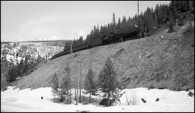 NP 4025, Class Z-3 on X4025E near Taft, MT.
