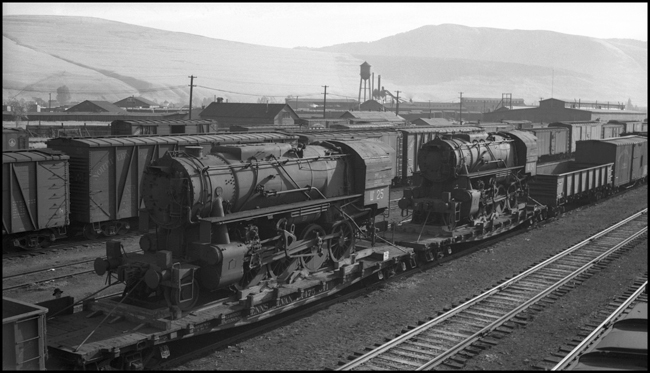 USSR 24-25 Baldwin Builder # 69932-69933 for export to Russia, passing through Missoula