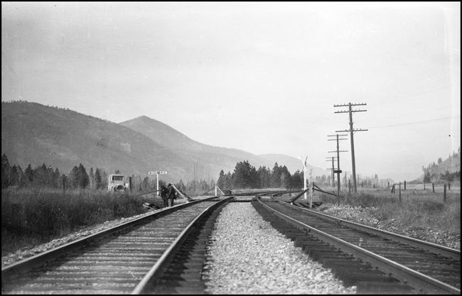 NP double tracks, grade crossing, McQuarrie, MT.