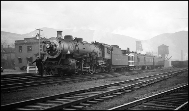 NP Extra B23 West with NP 1810, Class W-3 at Missoula
