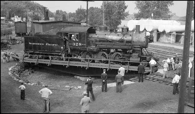 Train 328, Class S-10, 4-6-0 on hand turntable