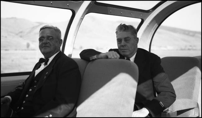 NP Dome Car 552, Brakemen Al Williams and P. C. McNamara near Ravalli, MT