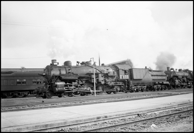 SP 2475 doubled with another engine at the Marysville, California yard.