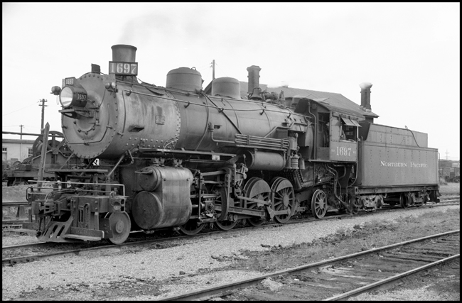 NP 1697, Class W-1 in Auburn service yards.
