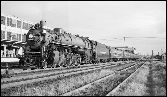 NP 2626 brings the rail fan special, PX2626W, across Lander Street in Seattle WA on her last trip.