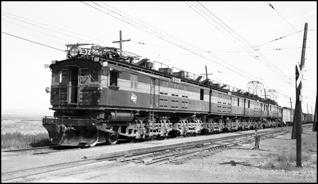 MILW E32, electric locomotive at Othello, WA.