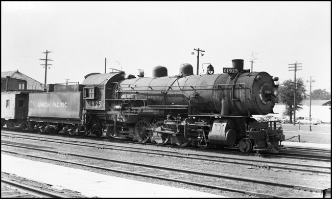 UP 1925 at Pendleton, Oregon.