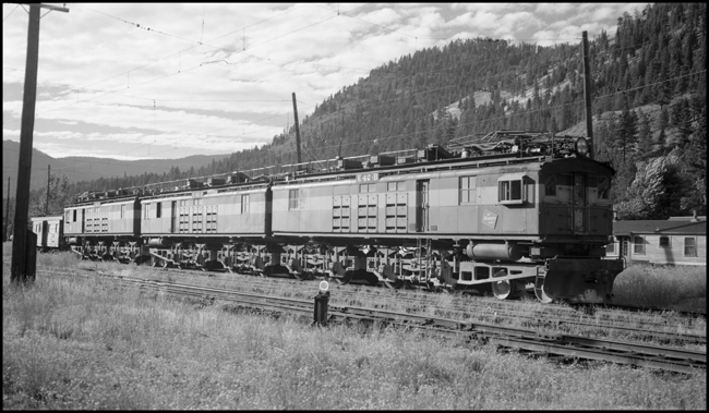 MILW electric locomotive E-42 waiting for activation at Alberton, setting with pantograph arms down. 