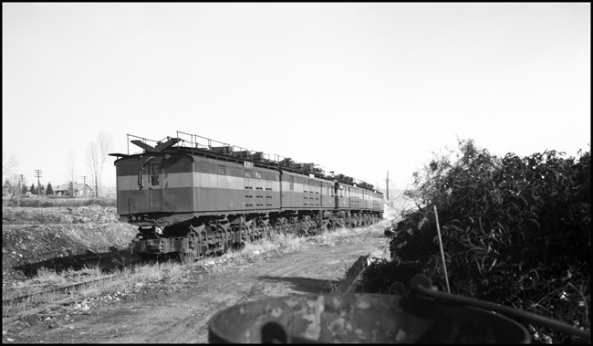 It?s the end of the road for a set of Milwaukee boxcab electrics.  As the use of diesels to supplement electrics became common, many of the older units were set aside, then scrapped.