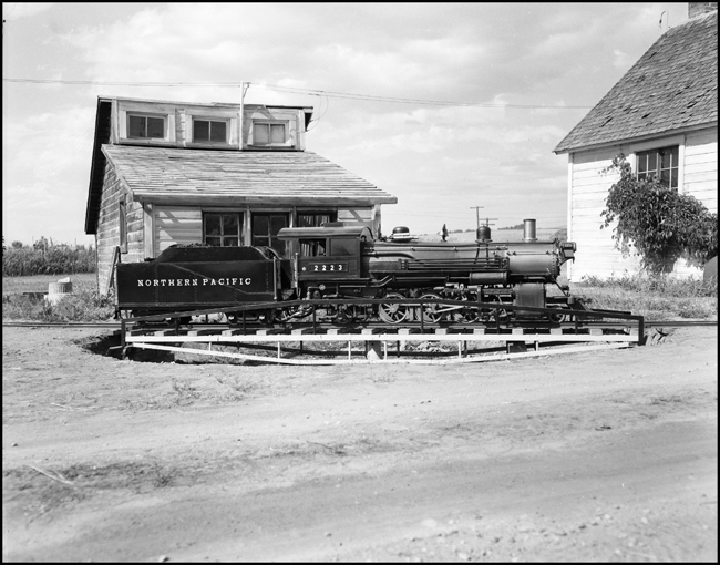 Replica of steam locomotive NP 2223 at Hamilton, MT.