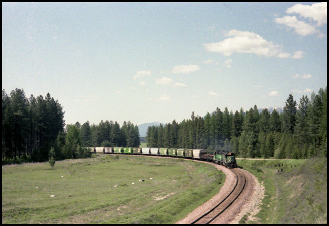 BN X CS 902 - BN 6819E with freight east of Belknap, MT
