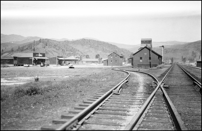 The Perma, Montana NP Depot in 1920.