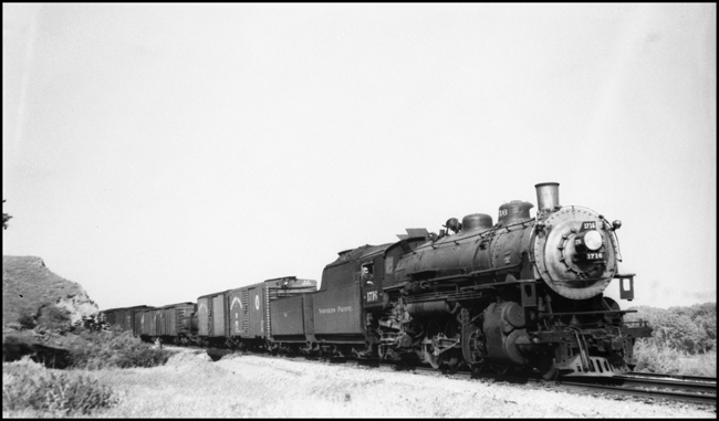 NP X1716E, Class W-3 approaching Lockwood just east of Billings, MT.