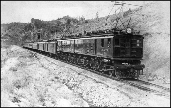 MILW #16 with electric locomotive MILW 10100 at Durant, MT.