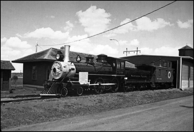 NP 684, Class C-1 with caboose at Fargo.