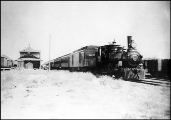 NP 760, Class C-6 on passenger train at Hamilton.