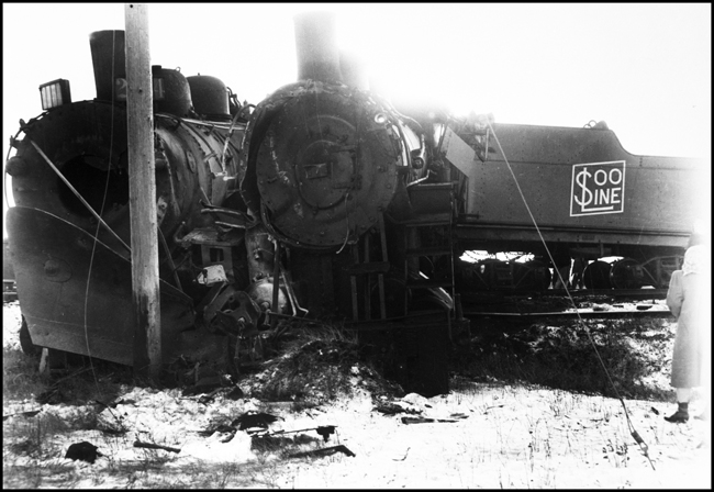 Collision of NP 2154 and SOO 706 at Carrington, ND on Dec 24, 1952.